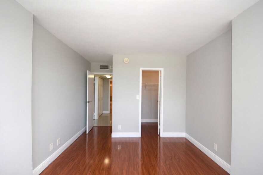 Building Photo - 1160 N Federal Hwy