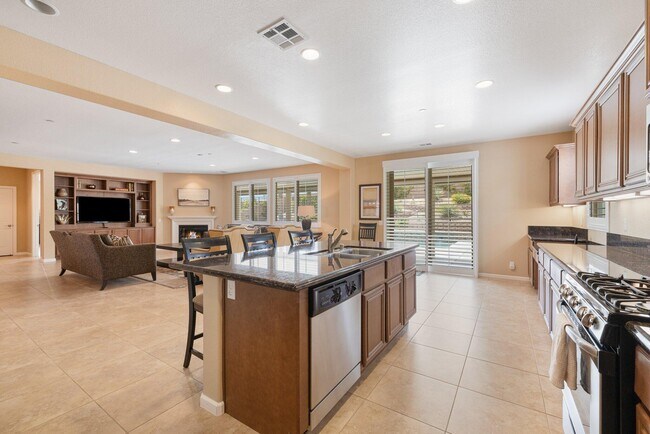 Building Photo - 73757 Picasso Dr