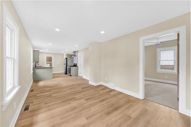 Building Photo - 2332 Cooledge Ave