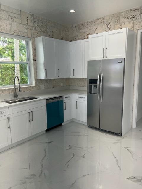 Building Photo - 16082 Rio Del Sol