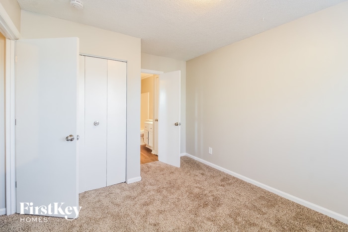 Building Photo - 3221 Pipers Way