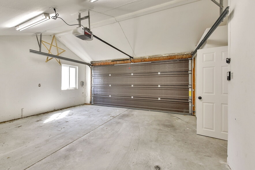 Building Photo - 1117 Humboldt Rd