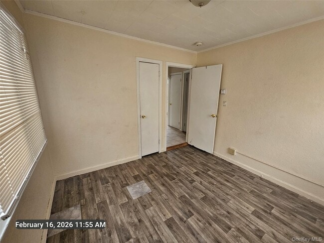 Building Photo - 118 Oak Ave