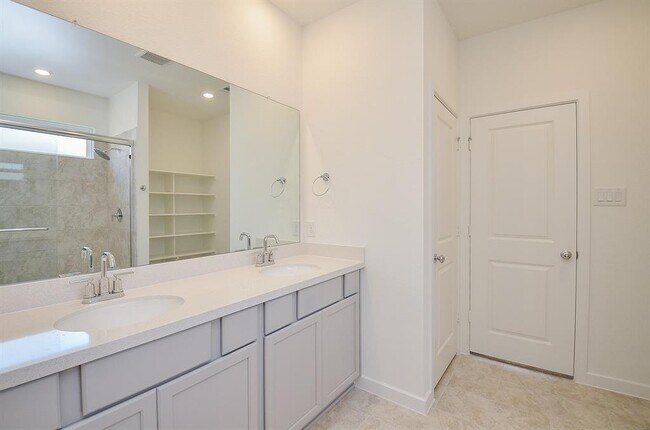 Building Photo - 9730 Burlington Bristol Dr