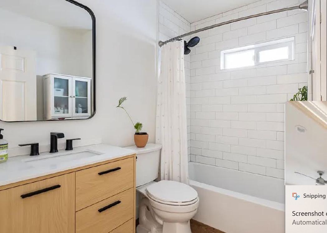 Bathroom 1 - 3538 London St