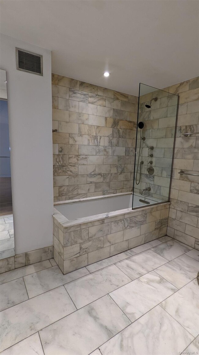 Building Photo - 322 W 57th St