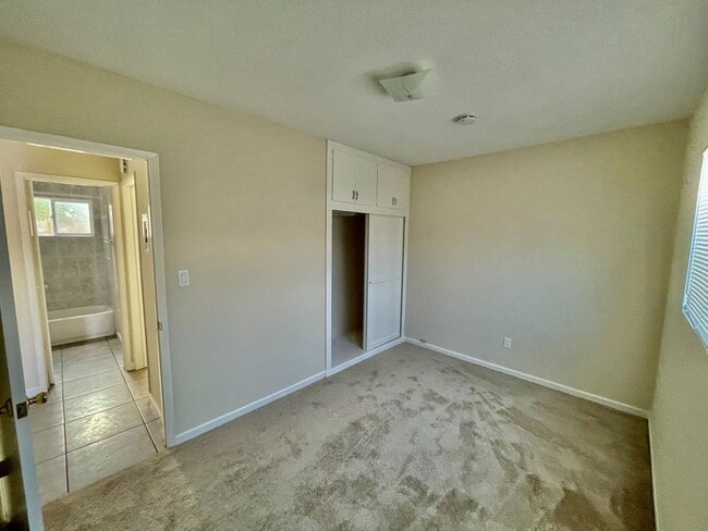 Building Photo - Temple