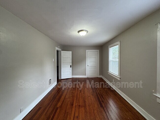 Building Photo - 317 W Wildwood Ave