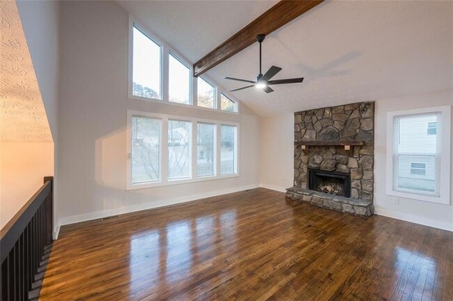 Building Photo - 237 Park Ave