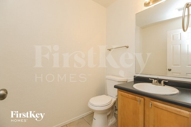 Building Photo - 2278 E Spruce Dr