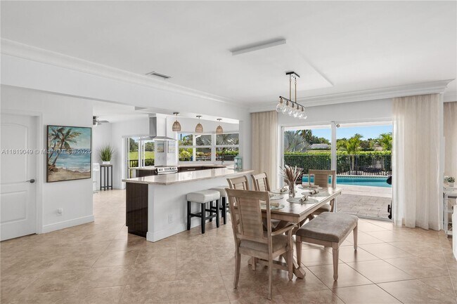 Building Photo - 4902 N Travelers Palm Ln