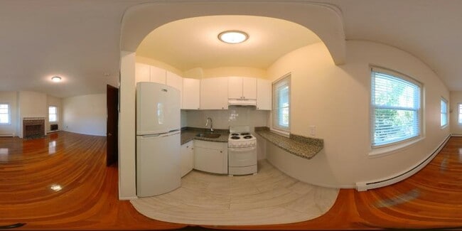 Building Photo - bedroom in Boston MA 02135