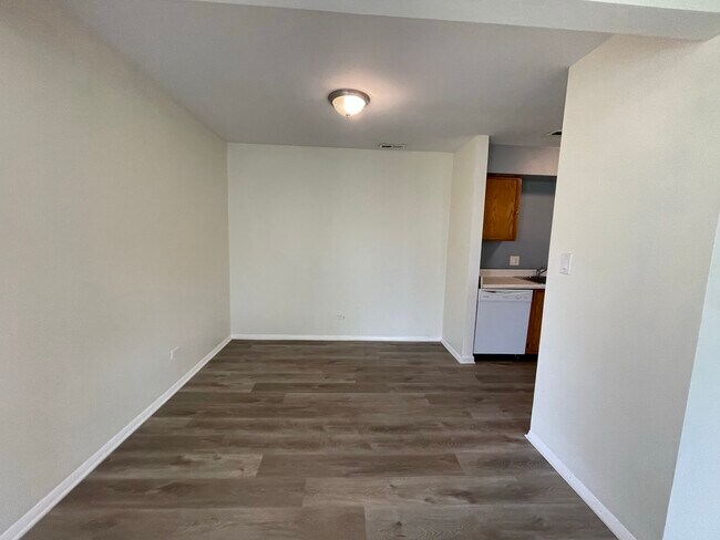 Building Photo - 1311 N Glen Cir