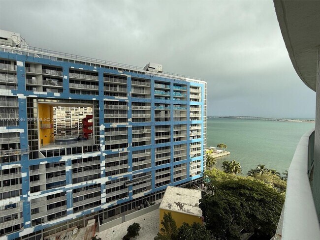 Building Photo - 2101 Brickell Ave