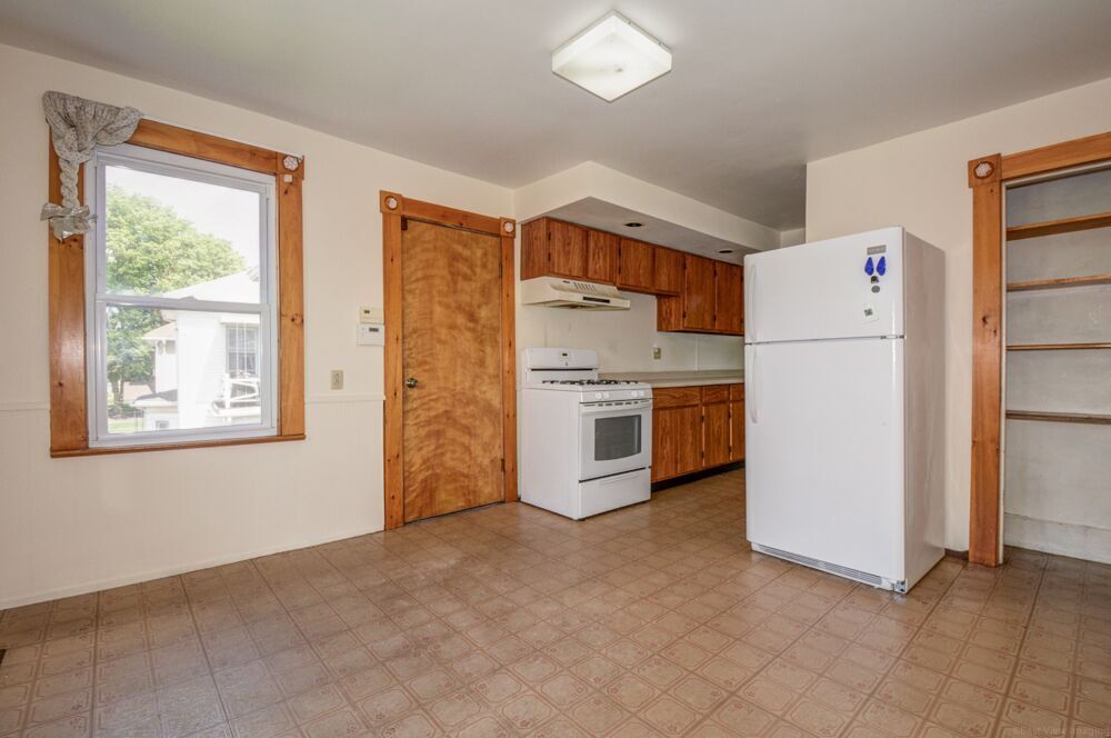 Building Photo - 46 South St