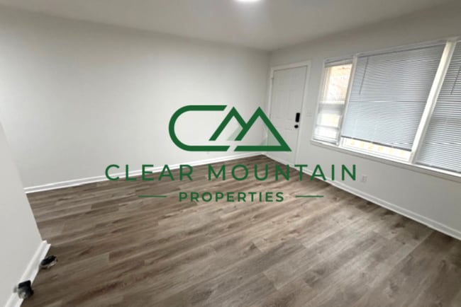 Building Photo - MOVE IN SPECIAL - Receive 1st month rent free with 13-month lease!