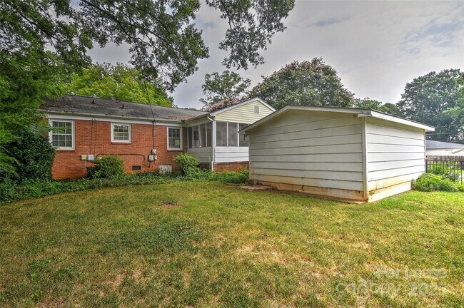 Building Photo - 420 Seneca Pl