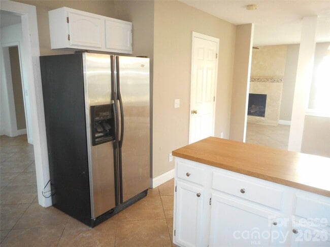 Building Photo - 8431 Leeper Dr