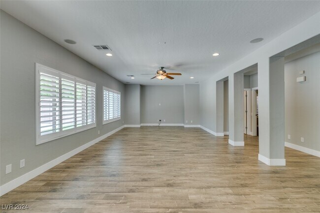 Building Photo - 148 Voltaire Ave