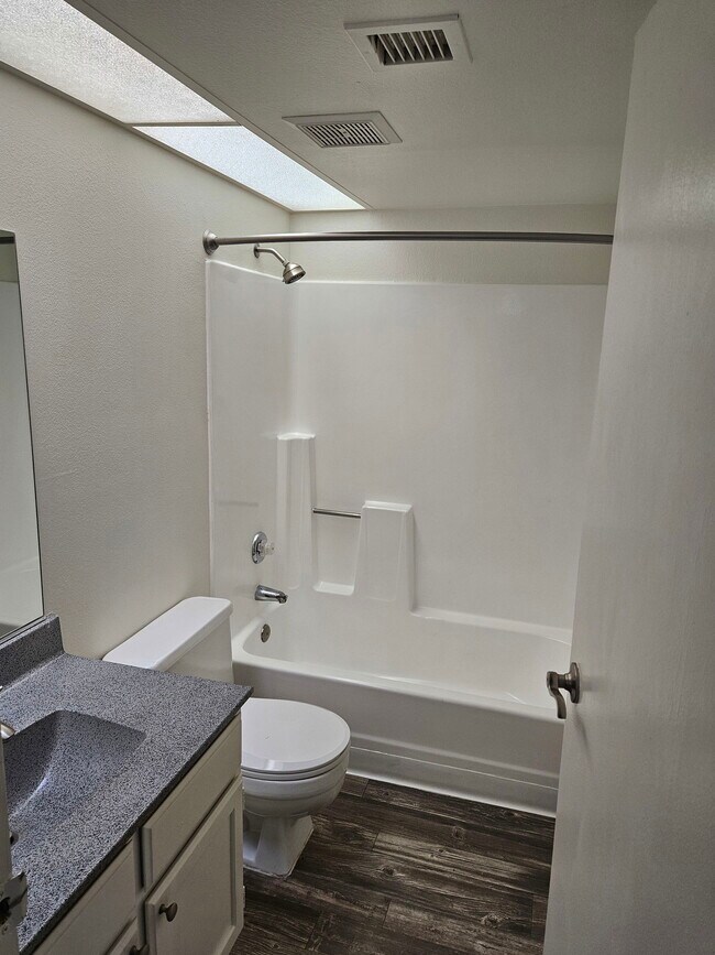 Building Photo - 885 N Granite Reef Rd