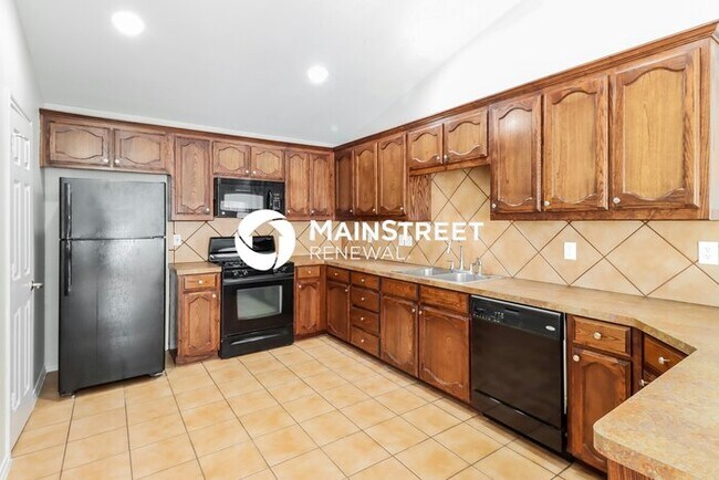 Building Photo - 3 Bedroom Pet-Friendly Home in Fort Worth, TX with Main Street Renewal