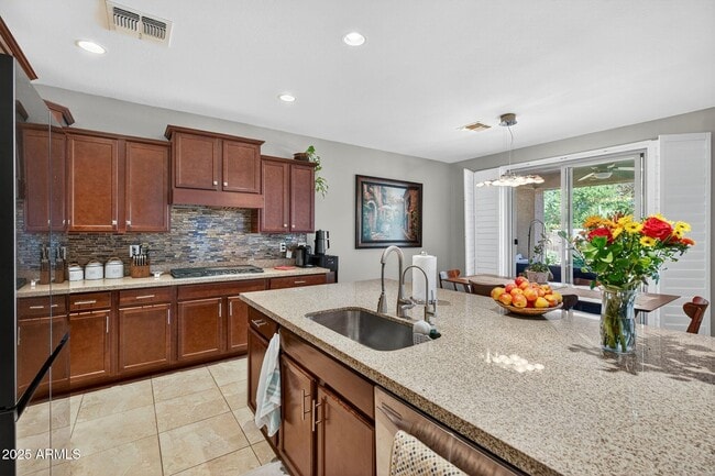 Building Photo - 8984 W Diana Ave