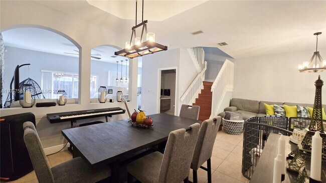 Building Photo - 5109 SW 141st Ave