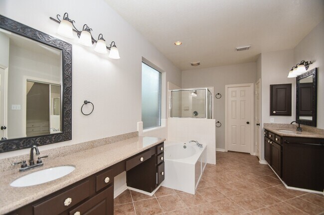 Building Photo - 22402 Caroline Chase Ct