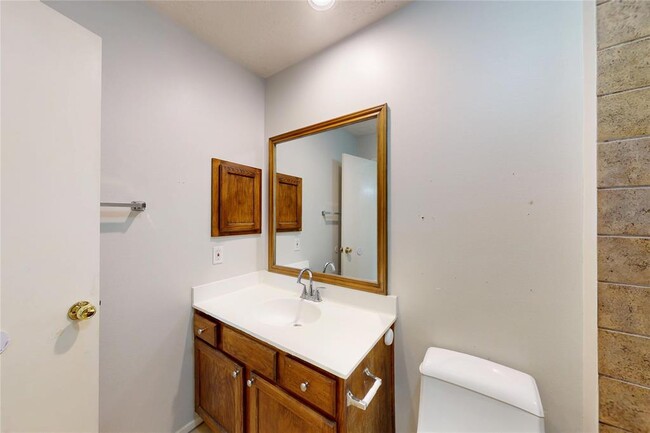 Building Photo - 4838 Ingleside Ct