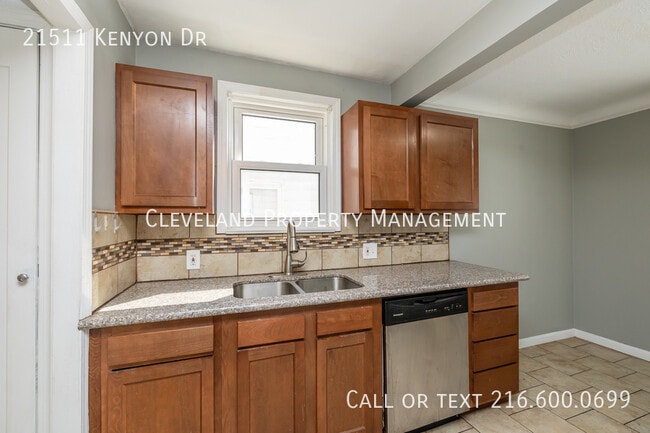Building Photo - 21511 Kenyon Dr