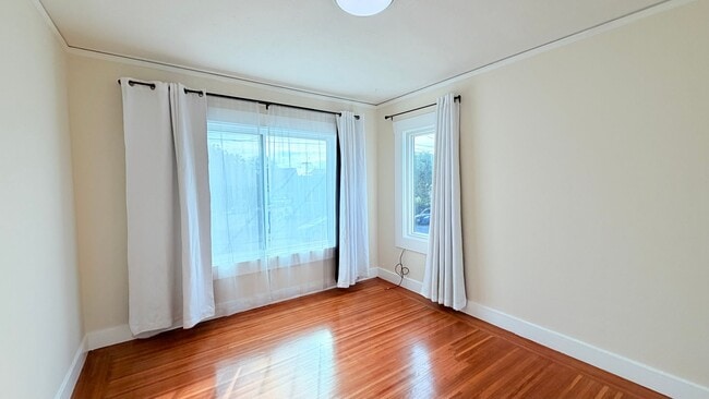 Building Photo - 3265 Liese Ave