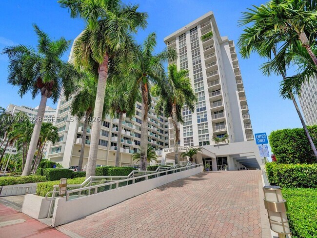 Building Photo - 1228 West Dr