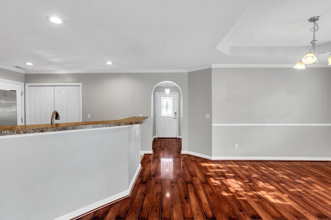 Building Photo - 3 Bedroom Ranch in Oyster Landing