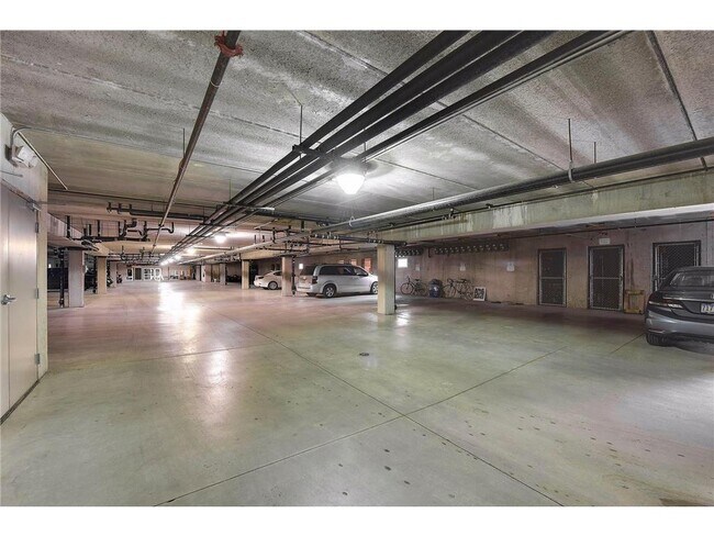 Building Photo - 2670 Kelley Pkwy