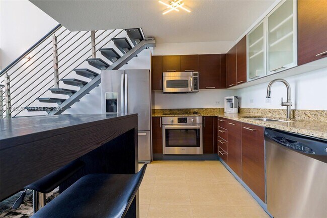 Building Photo - 41 SE 5th St