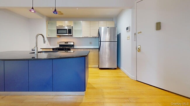 Building Photo - 83-75 117th St