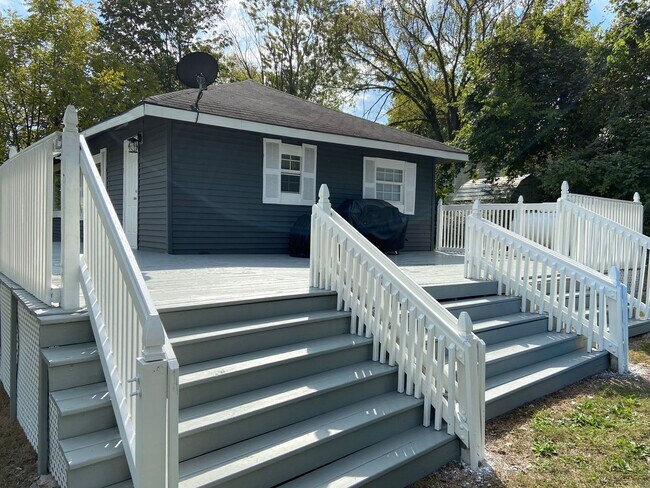 Building Photo - Single Family Home in Branson