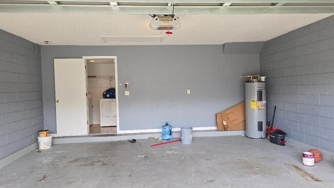 Building Photo - 6607 Merriewood Dr