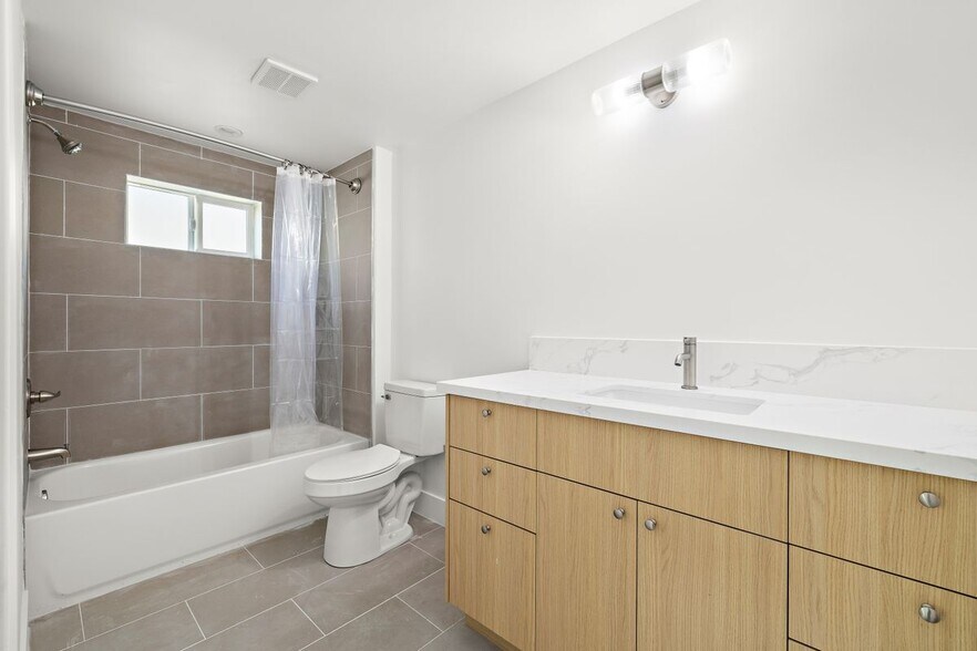 Building Photo - 5649 Case Ave