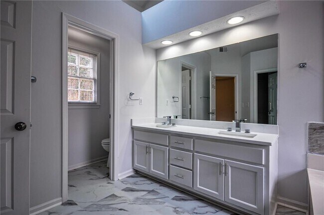 Building Photo - 1398 Field Creek Terrace