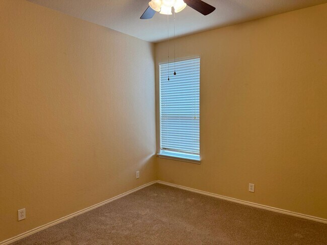 Building Photo - 2656 Pillory Pointe