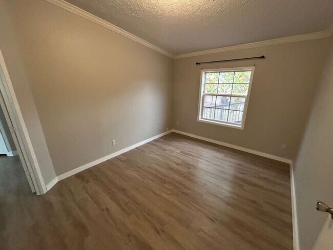 Building Photo - 2595 Bryant St