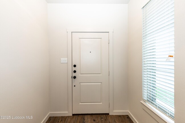 Building Photo - 2527 138th St