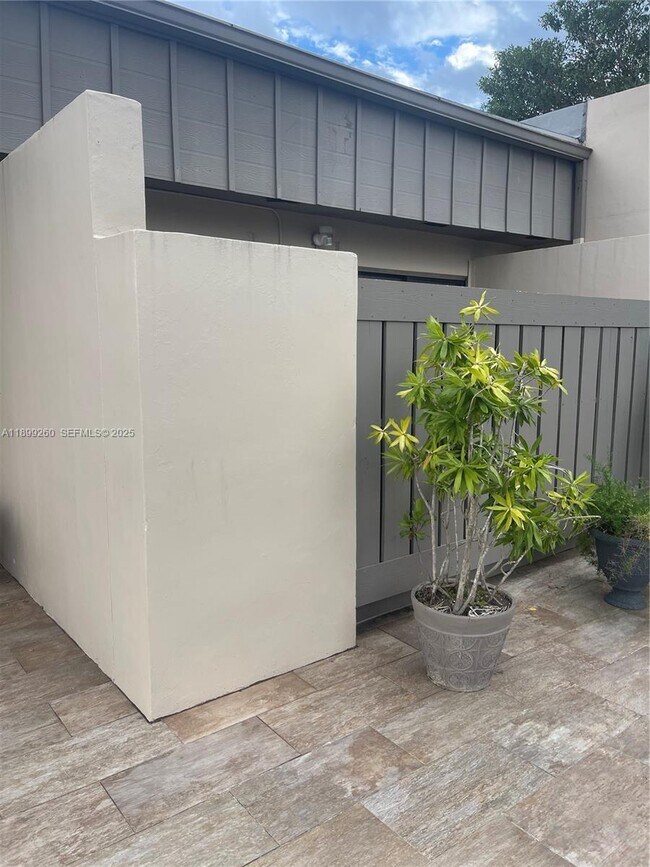 Building Photo - 7351 SW 105th Pl