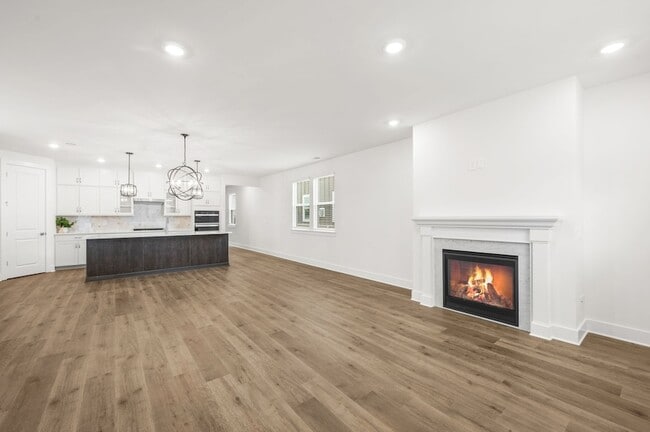 Building Photo - 3040 Poplar Farms Dr