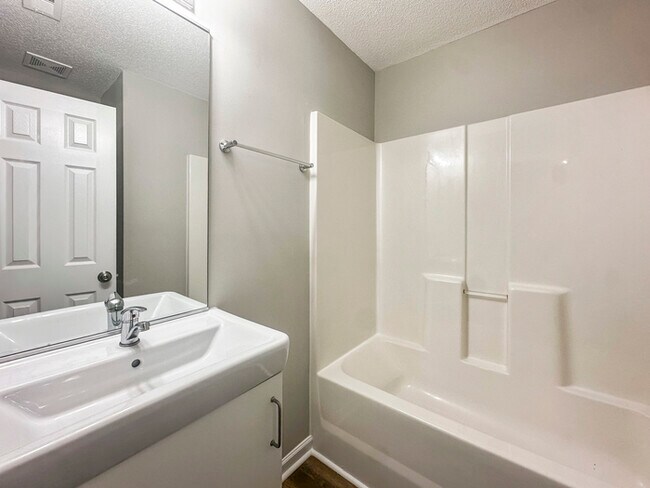 Building Photo - 1421 Isleworth Cir