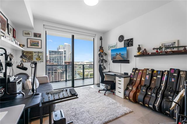 Building Photo - 68 SE 6th St