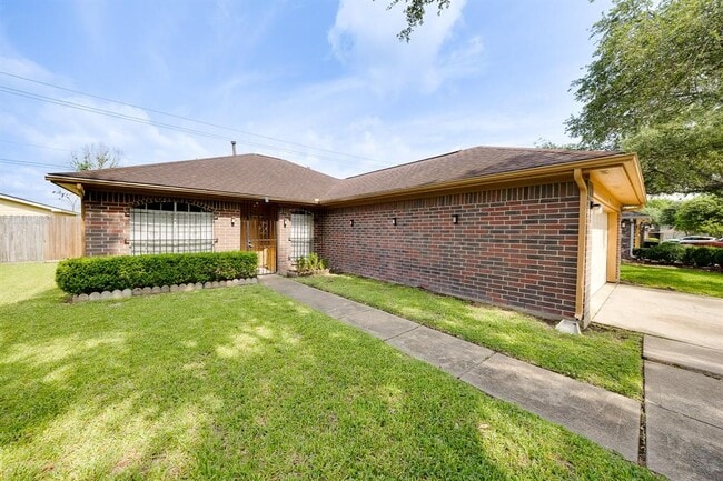 Primary Photo - 12914 Townwood Dr