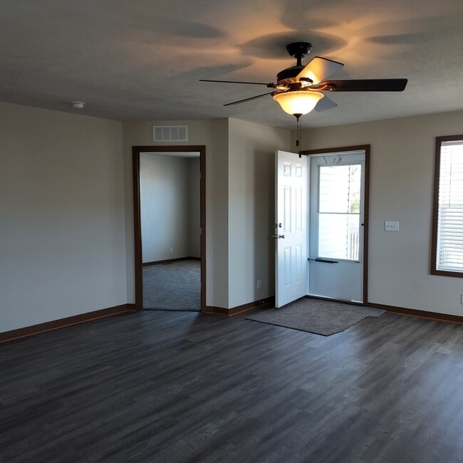 Building Photo - 6225 Imperial Dr