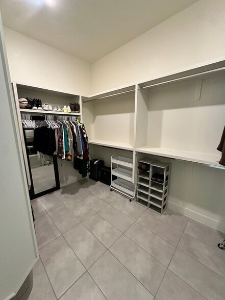 Building Photo - 1801 Bridle